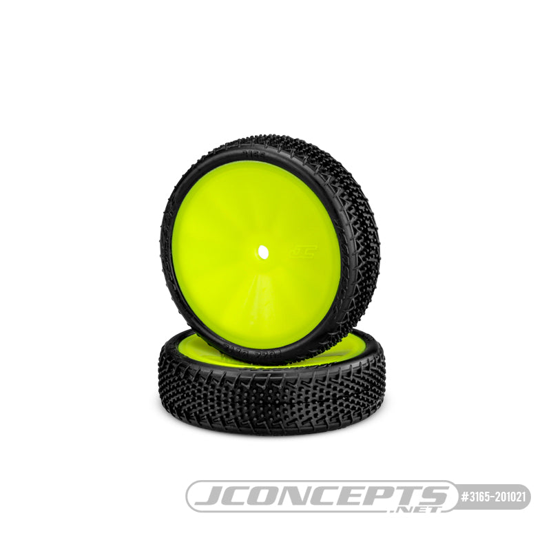 Fuzz Bite LP 2WD Front – Pre-Mounted Carpet Tires (2)