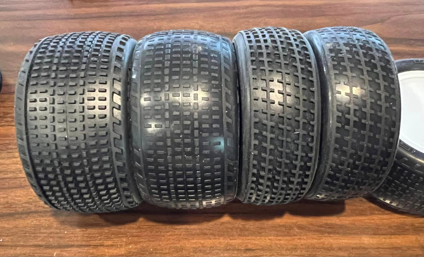 QuasiSpeed Rubber LOW PIN / LOW TREAD Rear Tires with Inserts (2) QS-1616
