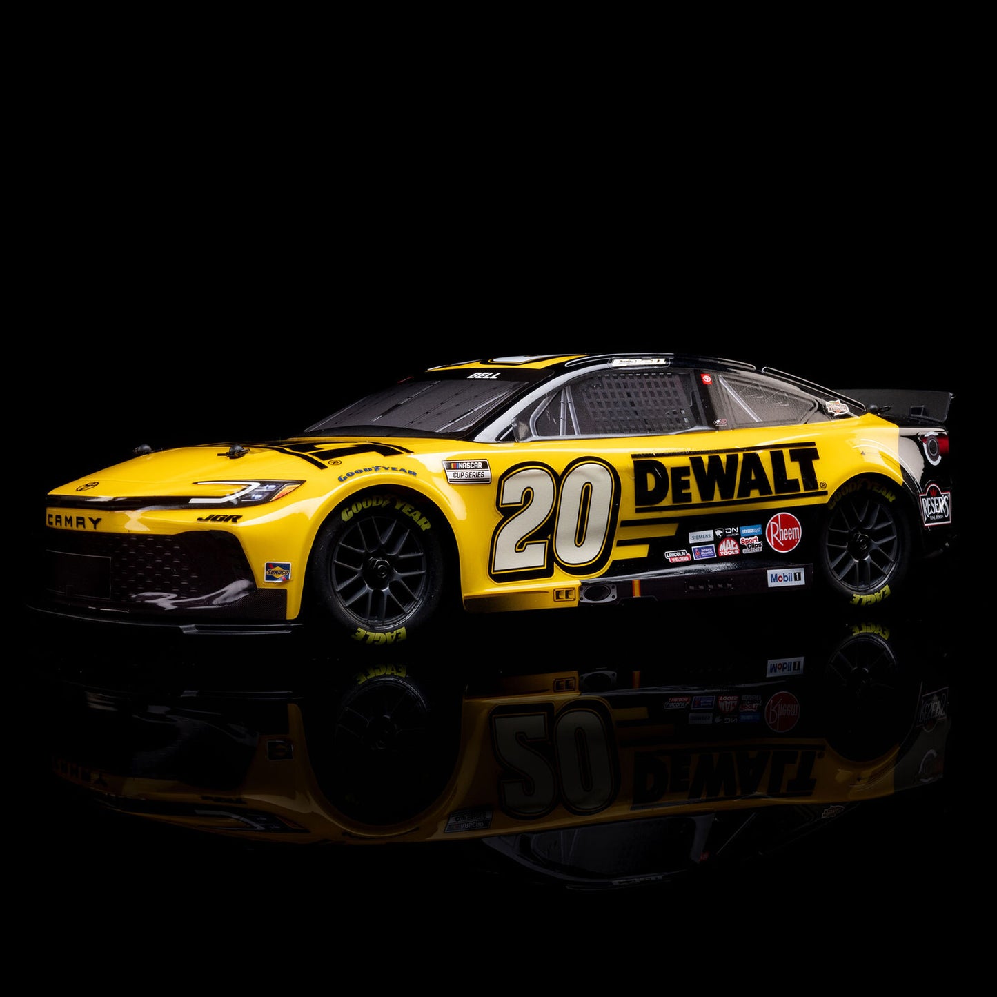 Team Losi 1/12 NASCAR #20 DeWalt 2025 Toyota Camry 2S AWD RTR On-Road Car - Christopher Bell, LOS1122520