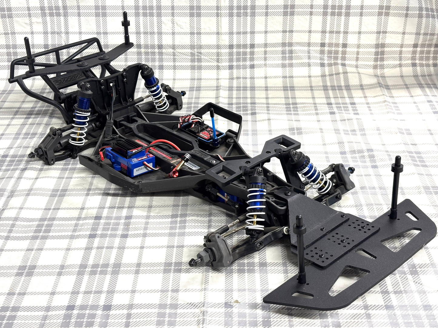 Ripper Traxxas Slash 2WD Latemodel Front Bumper & Rear Mount Kit, VRC-9230