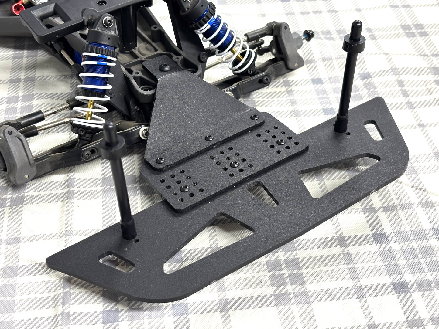 Ripper Traxxas Slash 2WD Latemodel Front Bumper & Rear Mount Kit, VRC-9230