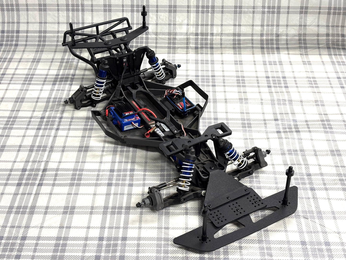 Ripper Traxxas Slash 2WD Street Stock Front Bumper & Rear Mount Kit, VRC-9231