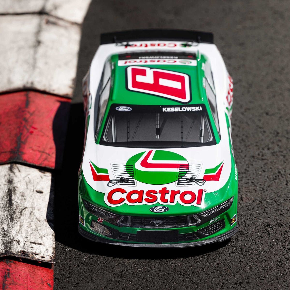 1/12 Losi NASCAR Brad Keselowski No. 6 2026 Castrol Ford Mustang (Battery & Charger Included), LOS1122606