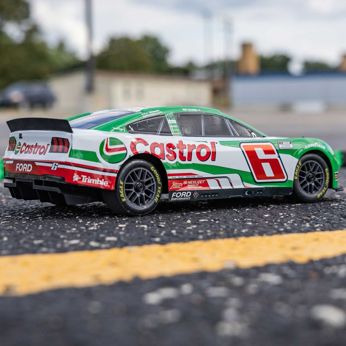 1/12 Losi NASCAR Brad Keselowski No. 6 2026 Castrol Ford Mustang (Battery & Charger Included), LOS1122606