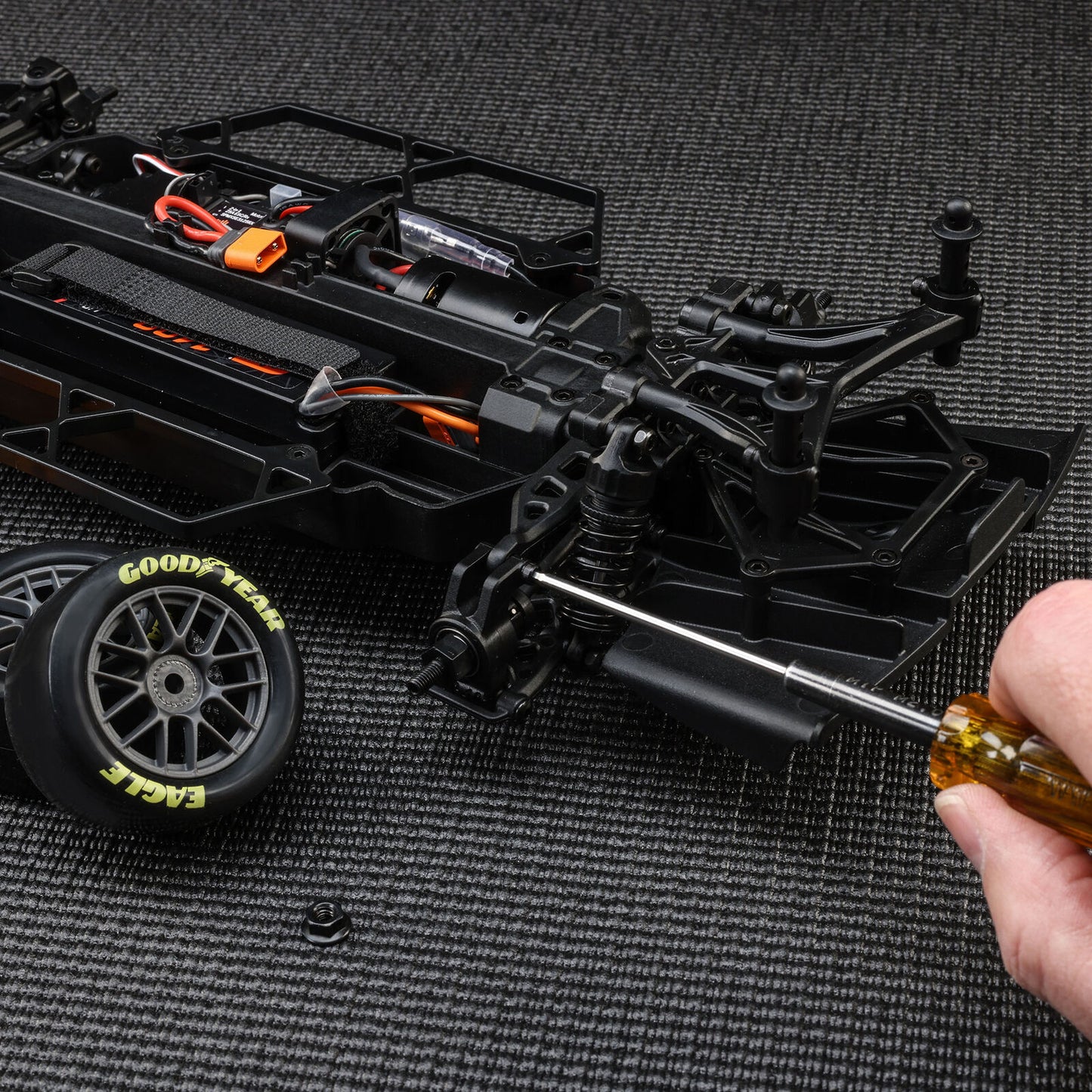 Team Losi 1/12 Losi NASCAR Dale Earnhardt Jr. No. 8 Budweiser (Battery & Charger Included), LOSF1122508