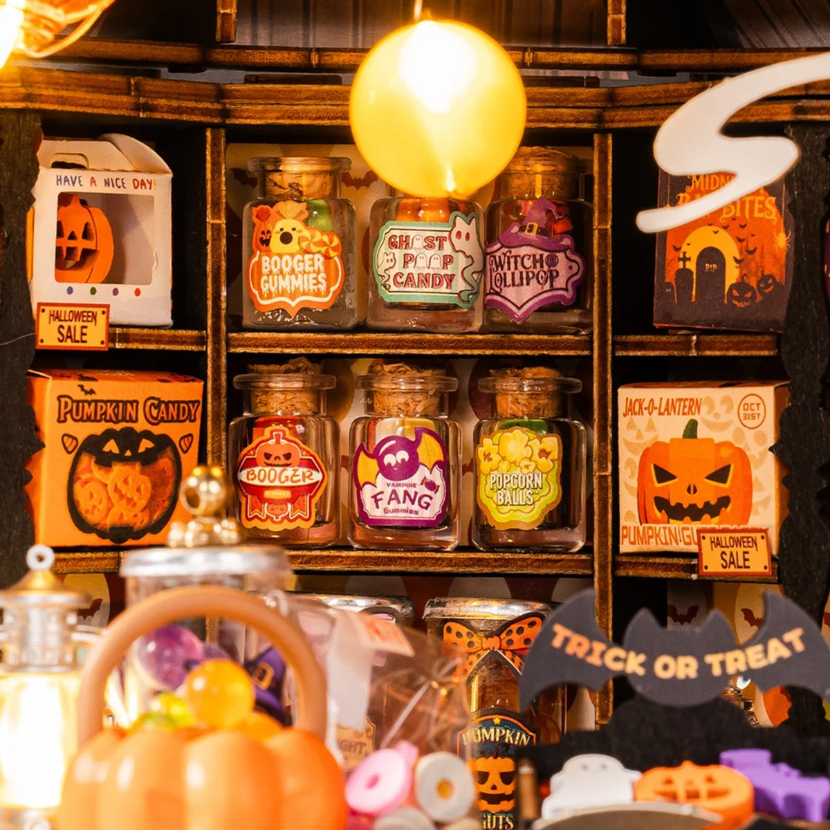 Haunted Candy House DIY Miniature House, ROEDG186